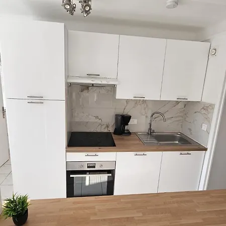 T3 Rénové Lumineux, Clim, Balcon, Proche Apartamento